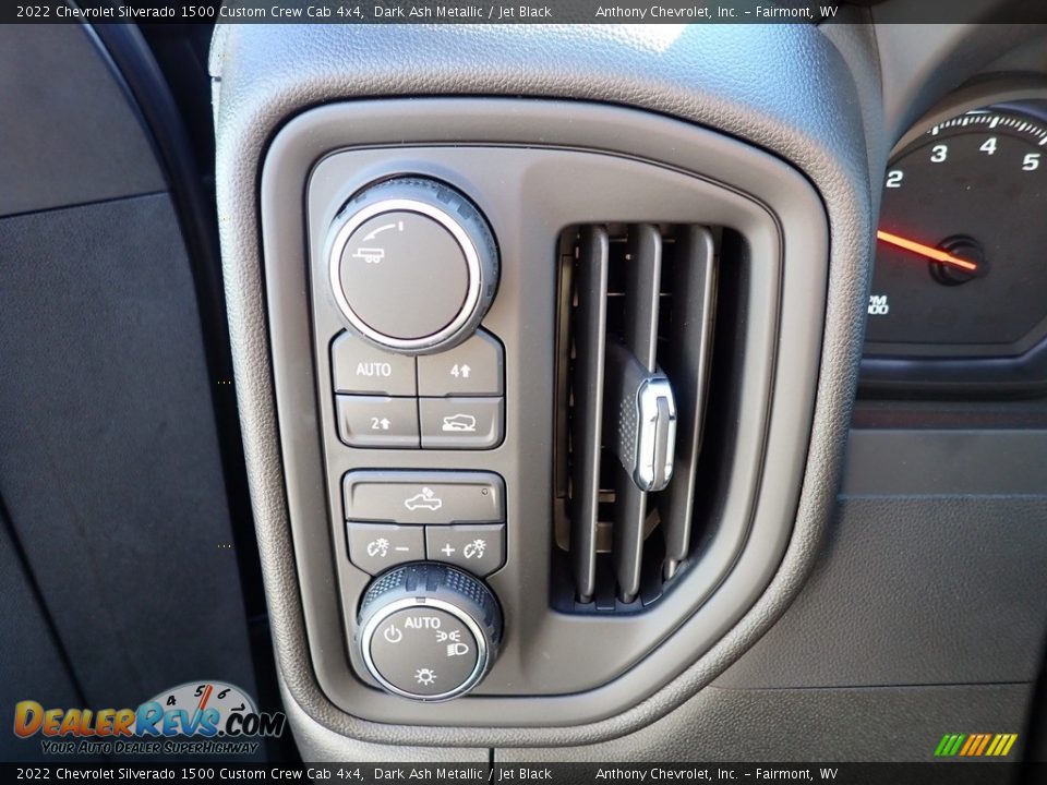 2022 Chevrolet Silverado 1500 Custom Crew Cab 4x4 Dark Ash Metallic / Jet Black Photo #17