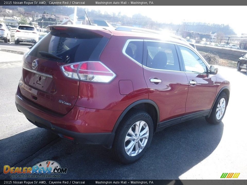 2015 Nissan Rogue SV AWD Cayenne Red / Charcoal Photo #8