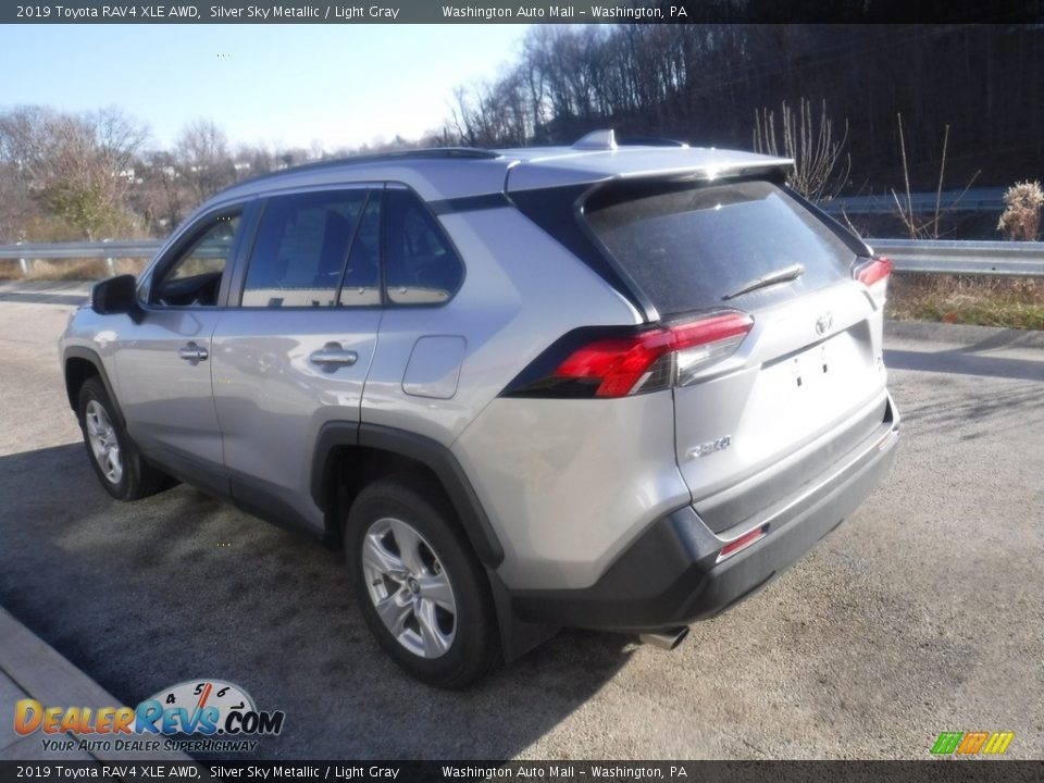 2019 Toyota RAV4 XLE AWD Silver Sky Metallic / Light Gray Photo #15