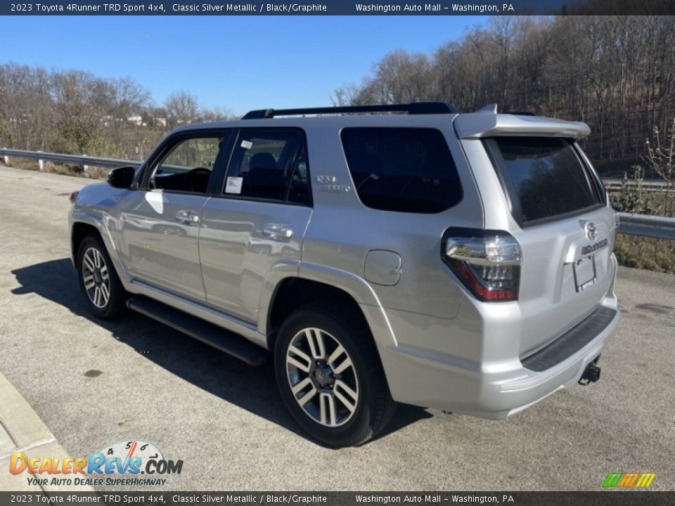 2023 Toyota 4Runner TRD Sport 4x4 Classic Silver Metallic / Black/Graphite Photo #2