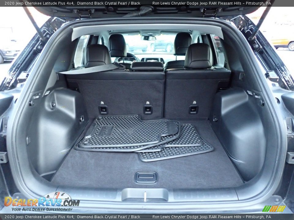2020 Jeep Cherokee Latitude Plus 4x4 Diamond Black Crystal Pearl / Black Photo #7