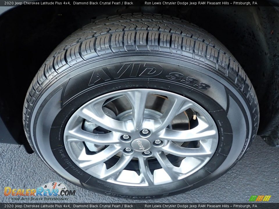 2020 Jeep Cherokee Latitude Plus 4x4 Diamond Black Crystal Pearl / Black Photo #12