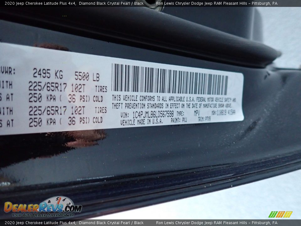 2020 Jeep Cherokee Latitude Plus 4x4 Diamond Black Crystal Pearl / Black Photo #16