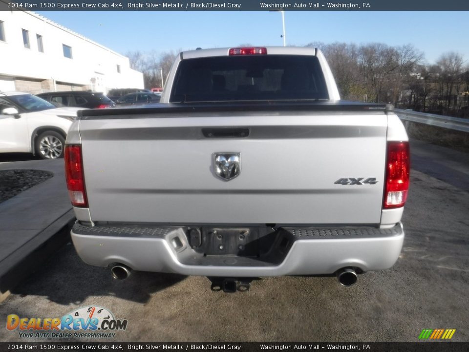 2014 Ram 1500 Express Crew Cab 4x4 Bright Silver Metallic / Black/Diesel Gray Photo #16