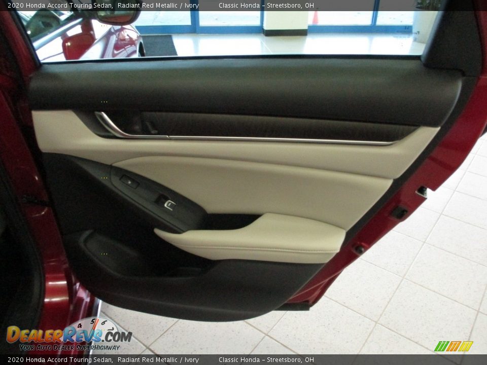 2020 Honda Accord Touring Sedan Radiant Red Metallic / Ivory Photo #18
