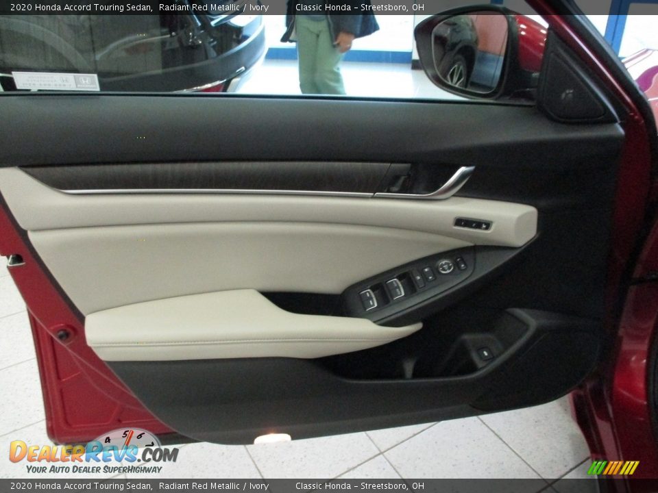 2020 Honda Accord Touring Sedan Radiant Red Metallic / Ivory Photo #26