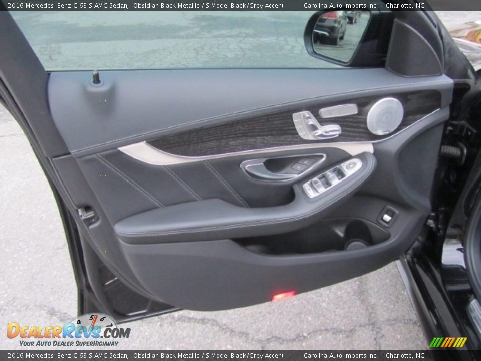 2016 Mercedes-Benz C 63 S AMG Sedan Obsidian Black Metallic / S Model Black/Grey Accent Photo #18
