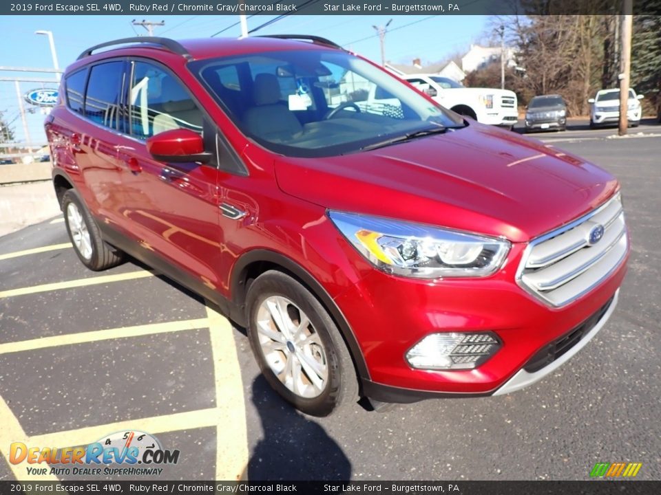 2019 Ford Escape SEL 4WD Ruby Red / Chromite Gray/Charcoal Black Photo #3