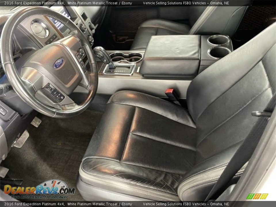 Front Seat of 2016 Ford Expedition Platinum 4x4 Photo #3