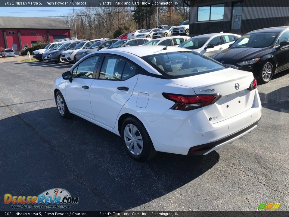 2021 Nissan Versa S Fresh Powder / Charcoal Photo #8