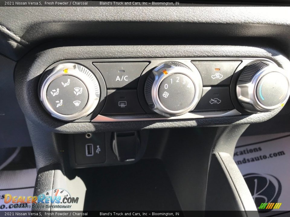 Controls of 2021 Nissan Versa S Photo #17