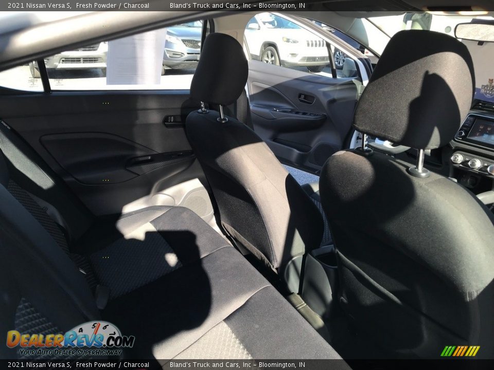 2021 Nissan Versa S Fresh Powder / Charcoal Photo #26