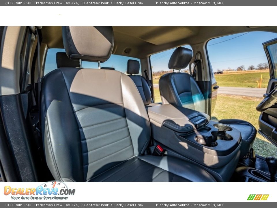 2017 Ram 2500 Tradesman Crew Cab 4x4 Blue Streak Pearl / Black/Diesel Gray Photo #15