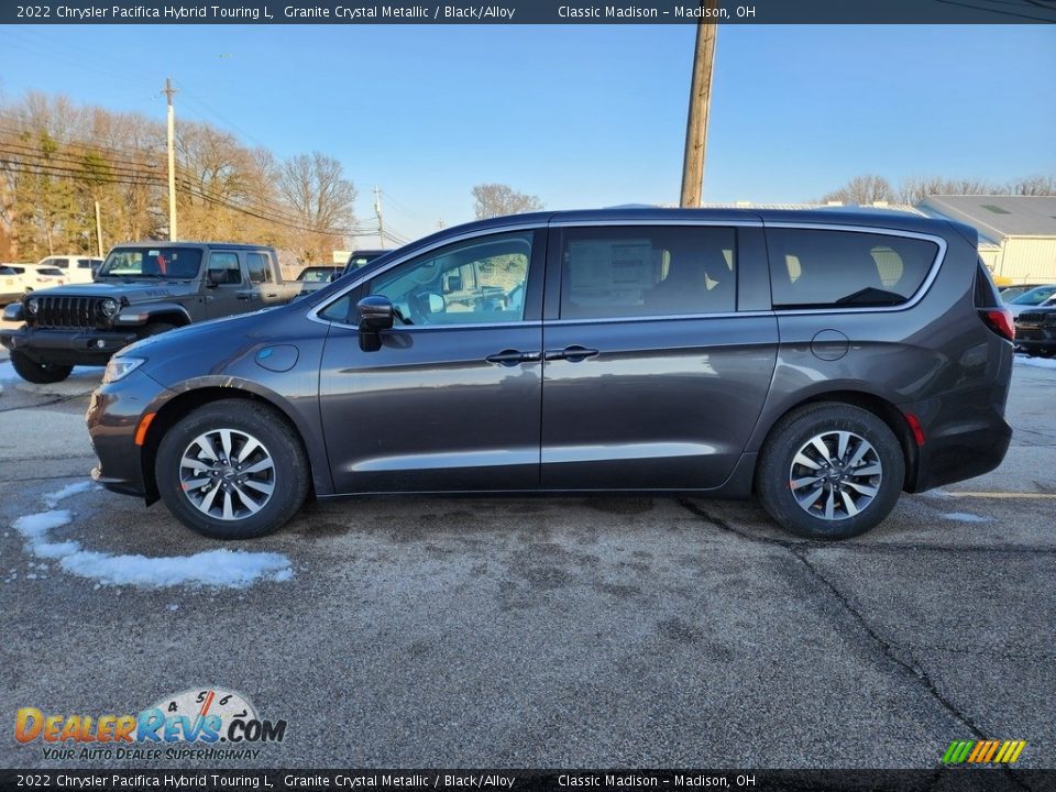 2022 Chrysler Pacifica Hybrid Touring L Granite Crystal Metallic / Black/Alloy Photo #3