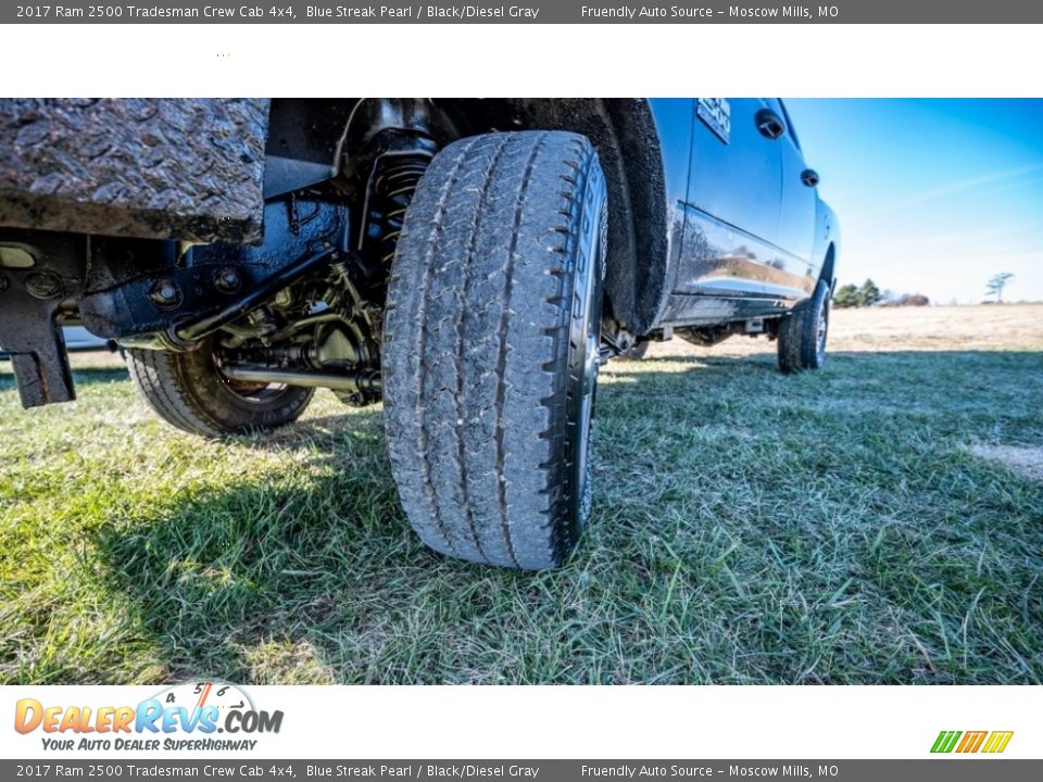 2017 Ram 2500 Tradesman Crew Cab 4x4 Blue Streak Pearl / Black/Diesel Gray Photo #27