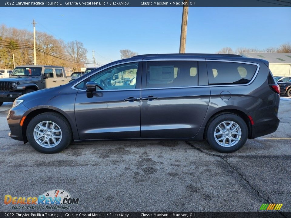 2022 Chrysler Pacifica Touring L Granite Crystal Metallic / Black/Alloy Photo #3