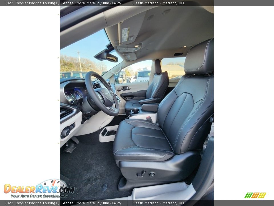 2022 Chrysler Pacifica Touring L Granite Crystal Metallic / Black/Alloy Photo #6
