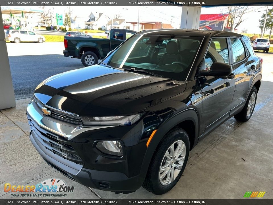 2023 Chevrolet TrailBlazer LS AWD Mosaic Black Metallic / Jet Black Photo #2