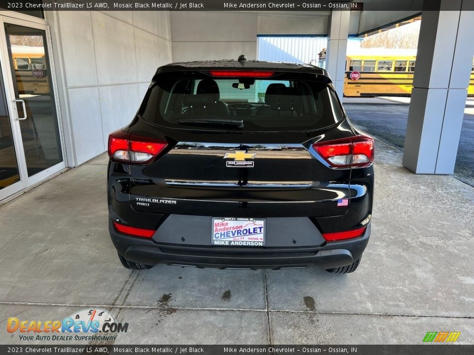 2023 Chevrolet TrailBlazer LS AWD Mosaic Black Metallic / Jet Black Photo #8