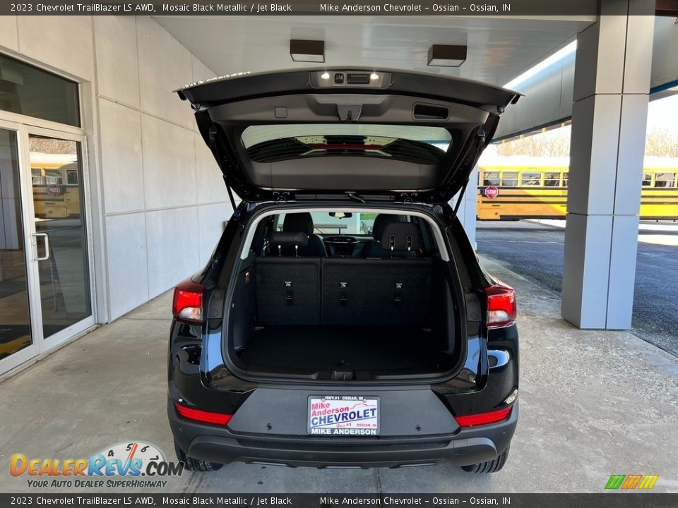 2023 Chevrolet TrailBlazer LS AWD Mosaic Black Metallic / Jet Black Photo #9