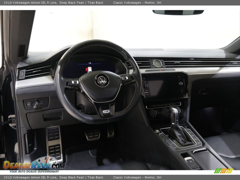 Dashboard of 2019 Volkswagen Arteon SEL R-Line Photo #6