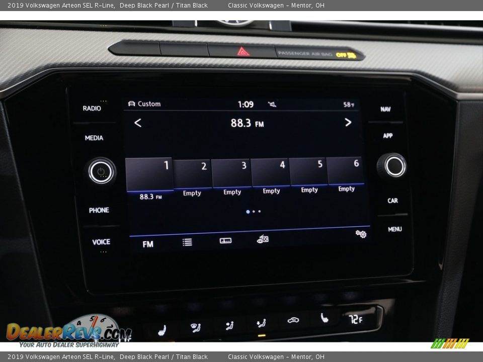 Controls of 2019 Volkswagen Arteon SEL R-Line Photo #10