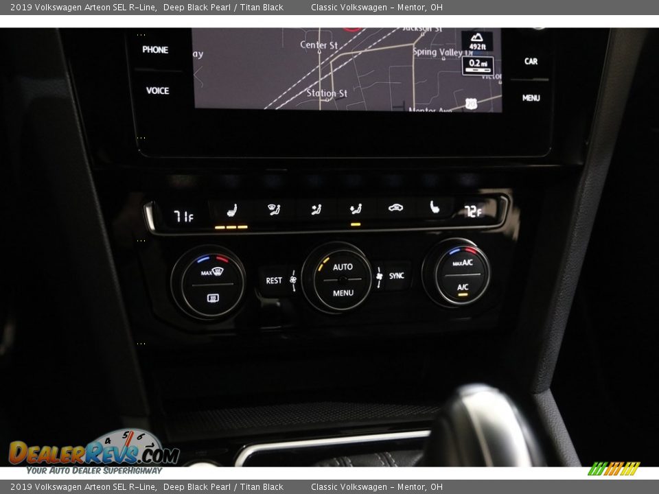 Controls of 2019 Volkswagen Arteon SEL R-Line Photo #14