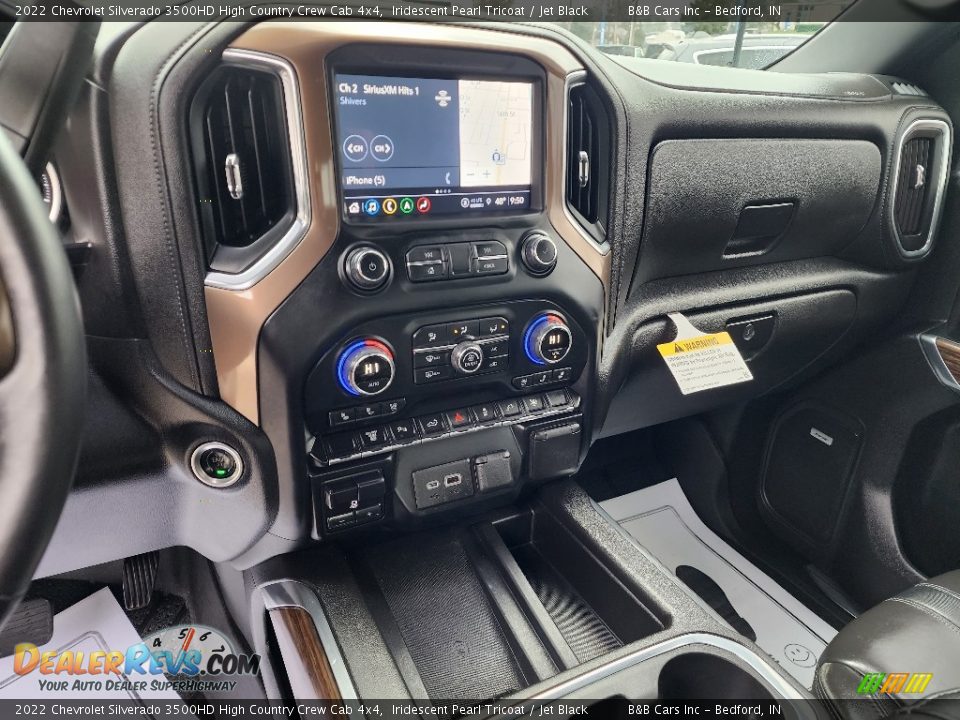 2022 Chevrolet Silverado 3500HD High Country Crew Cab 4x4 Iridescent Pearl Tricoat / Jet Black Photo #27