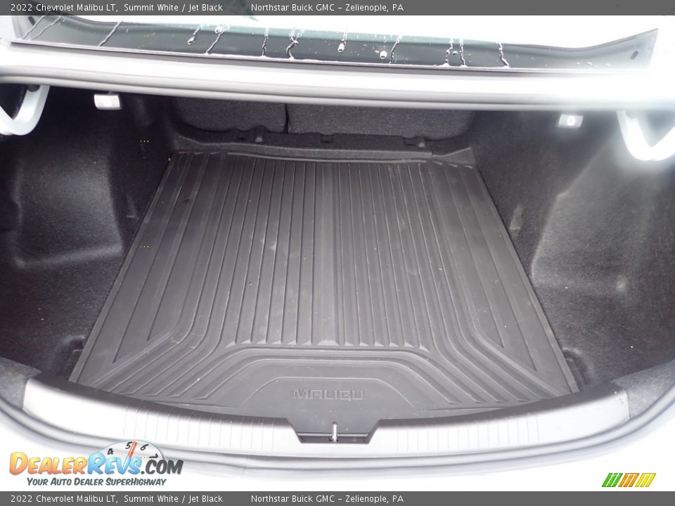 2022 Chevrolet Malibu LT Trunk Photo #17