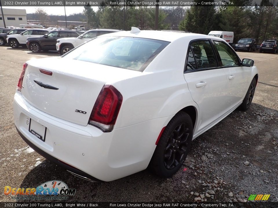 2022 Chrysler 300 Touring L AWD Bright White / Black Photo #5