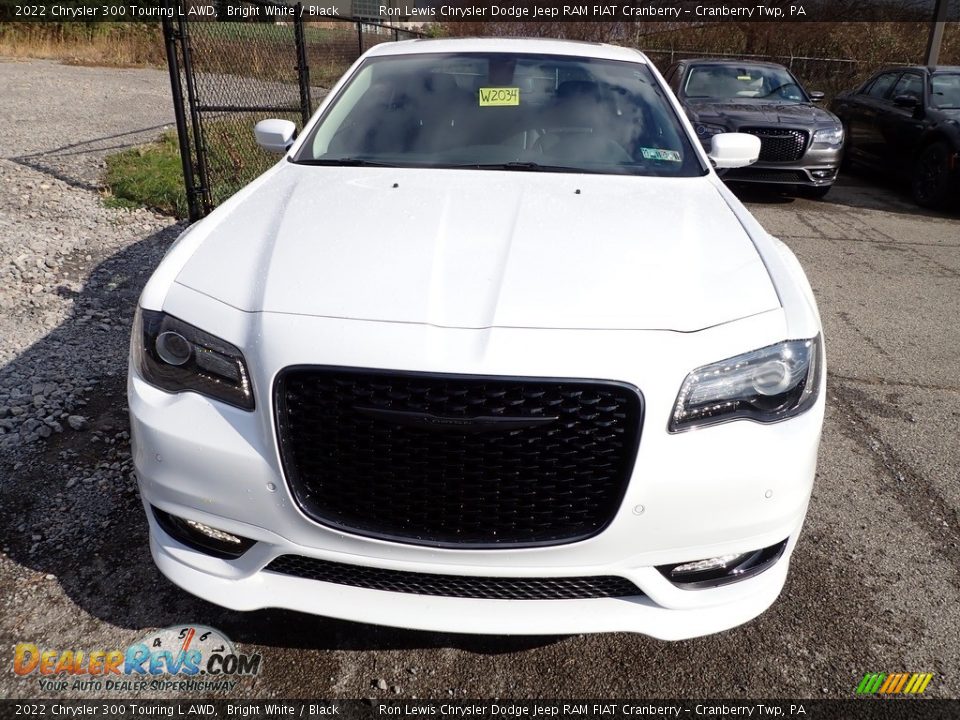 2022 Chrysler 300 Touring L AWD Bright White / Black Photo #8