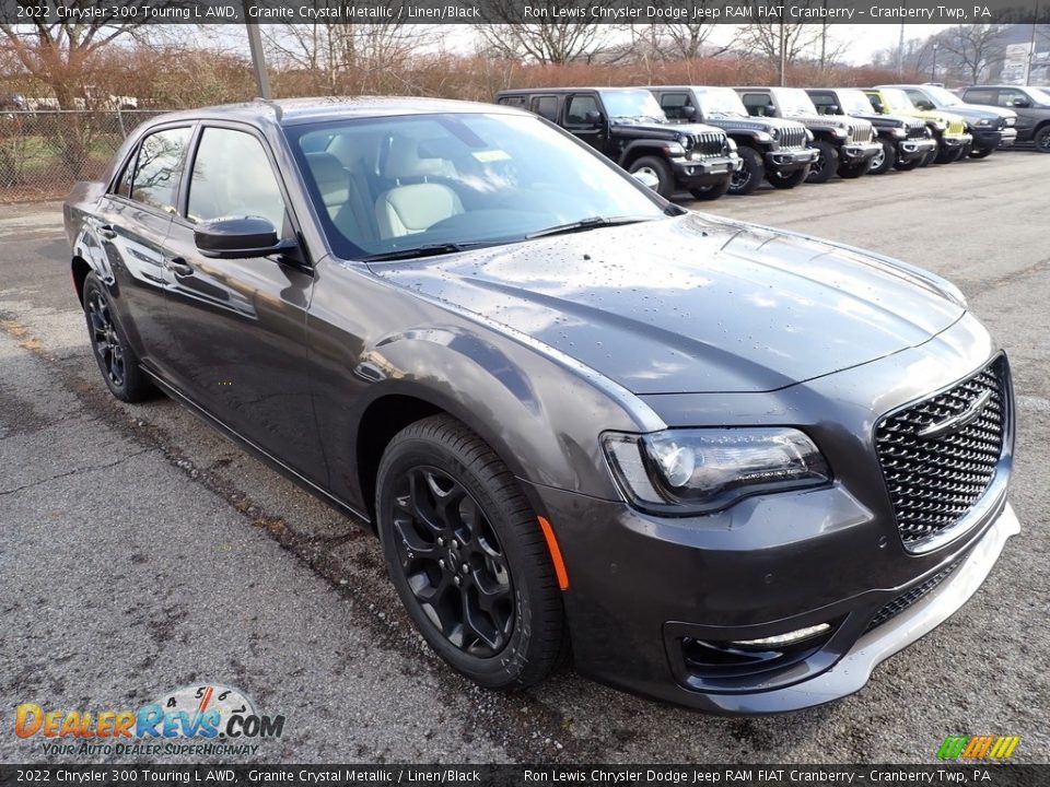 Front 3/4 View of 2022 Chrysler 300 Touring L AWD Photo #7