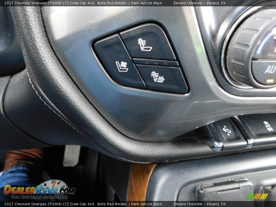 Controls of 2017 Chevrolet Silverado 2500HD LTZ Crew Cab 4x4 Photo #32