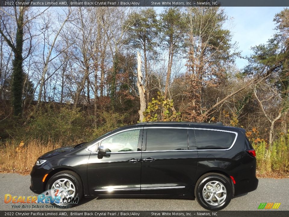 2022 Chrysler Pacifica Limited AWD Brilliant Black Crystal Pearl / Black/Alloy Photo #1