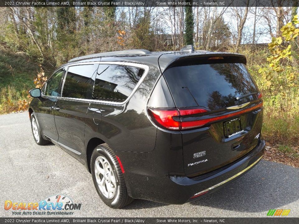 2022 Chrysler Pacifica Limited AWD Brilliant Black Crystal Pearl / Black/Alloy Photo #8