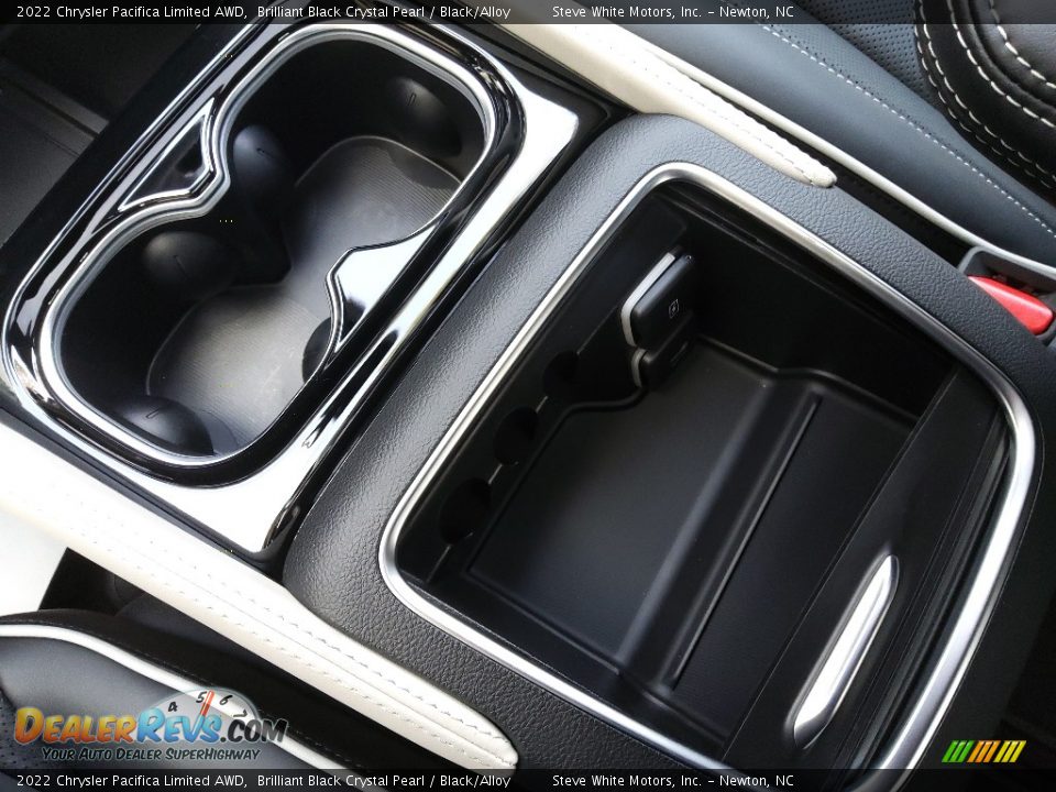 2022 Chrysler Pacifica Limited AWD Brilliant Black Crystal Pearl / Black/Alloy Photo #29