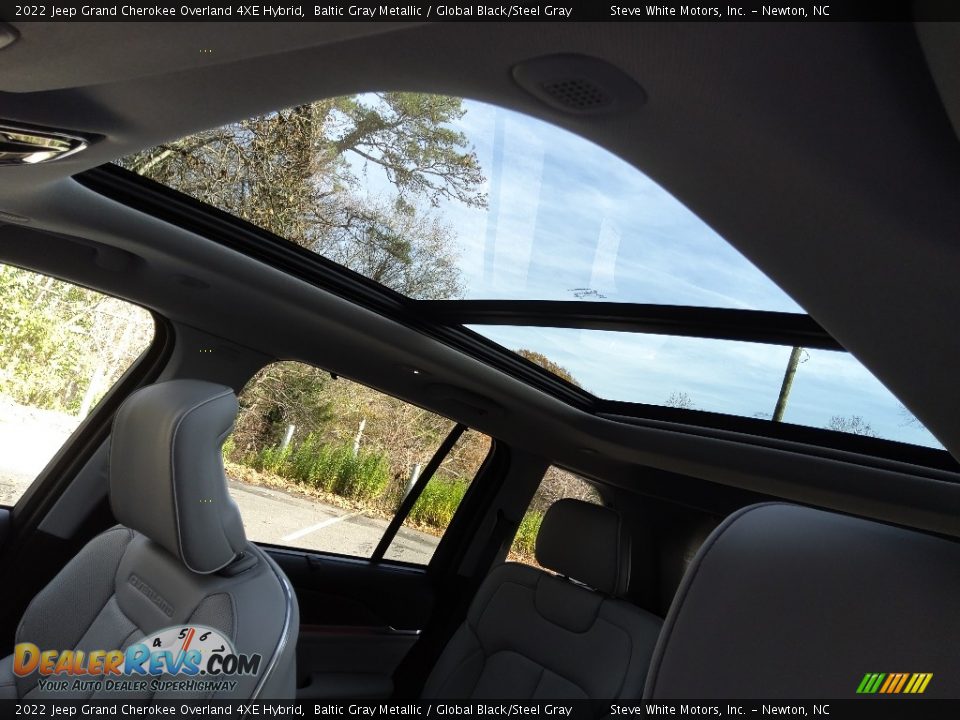 Sunroof of 2022 Jeep Grand Cherokee Overland 4XE Hybrid Photo #21