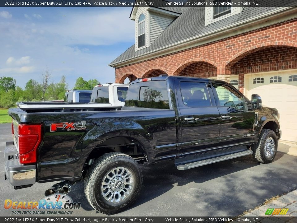 2022 Ford F250 Super Duty XLT Crew Cab 4x4 Agate Black / Medium Earth Gray Photo #3