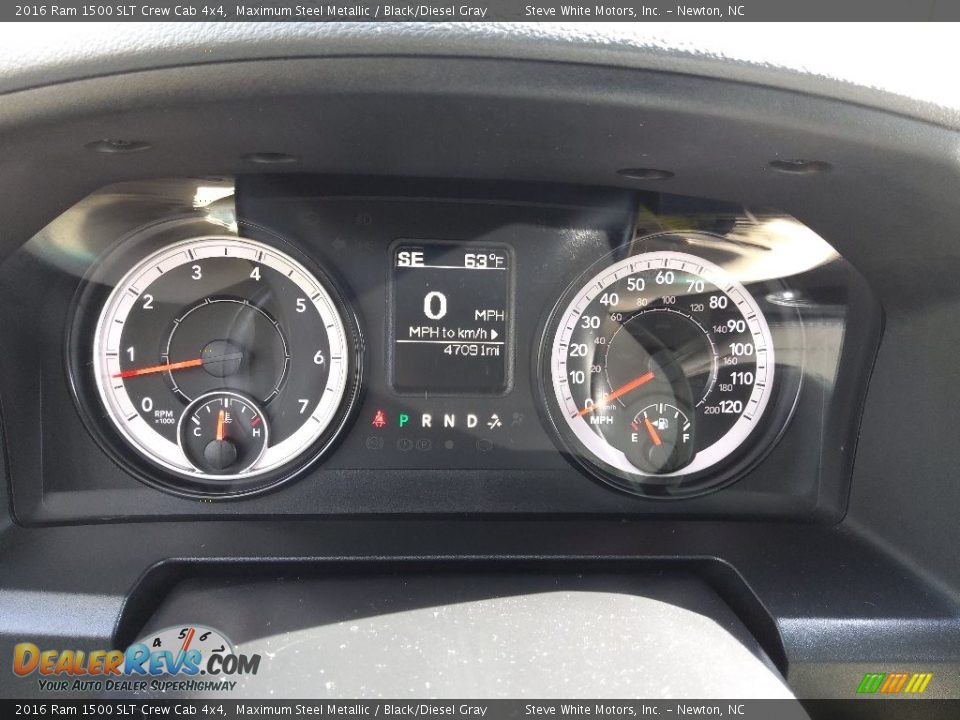 2016 Ram 1500 SLT Crew Cab 4x4 Gauges Photo #24