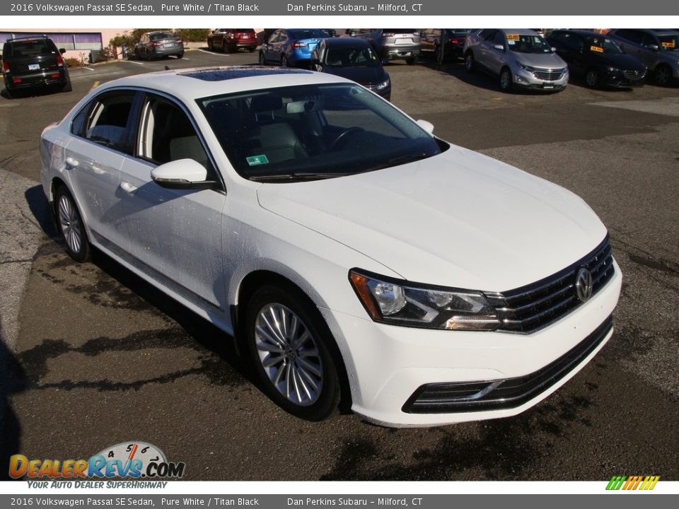 2016 Volkswagen Passat SE Sedan Pure White / Titan Black Photo #3