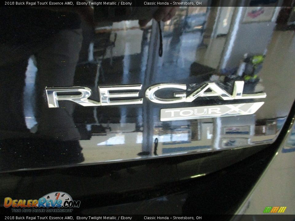 2018 Buick Regal TourX Essence AWD Ebony Twilight Metallic / Ebony Photo #9