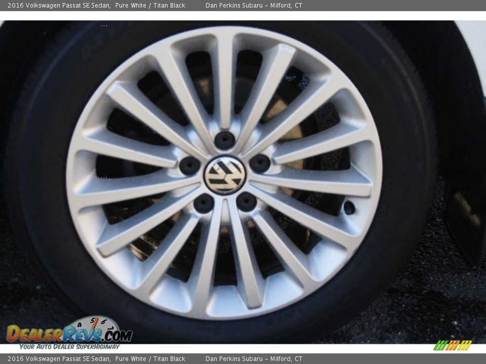 2016 Volkswagen Passat SE Sedan Wheel Photo #19