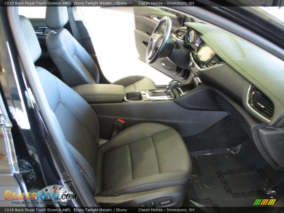 2018 Buick Regal TourX Essence AWD Ebony Twilight Metallic / Ebony Photo #17