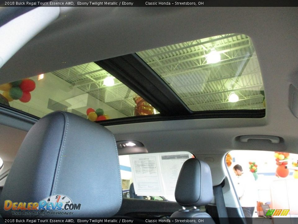 2018 Buick Regal TourX Essence AWD Ebony Twilight Metallic / Ebony Photo #18