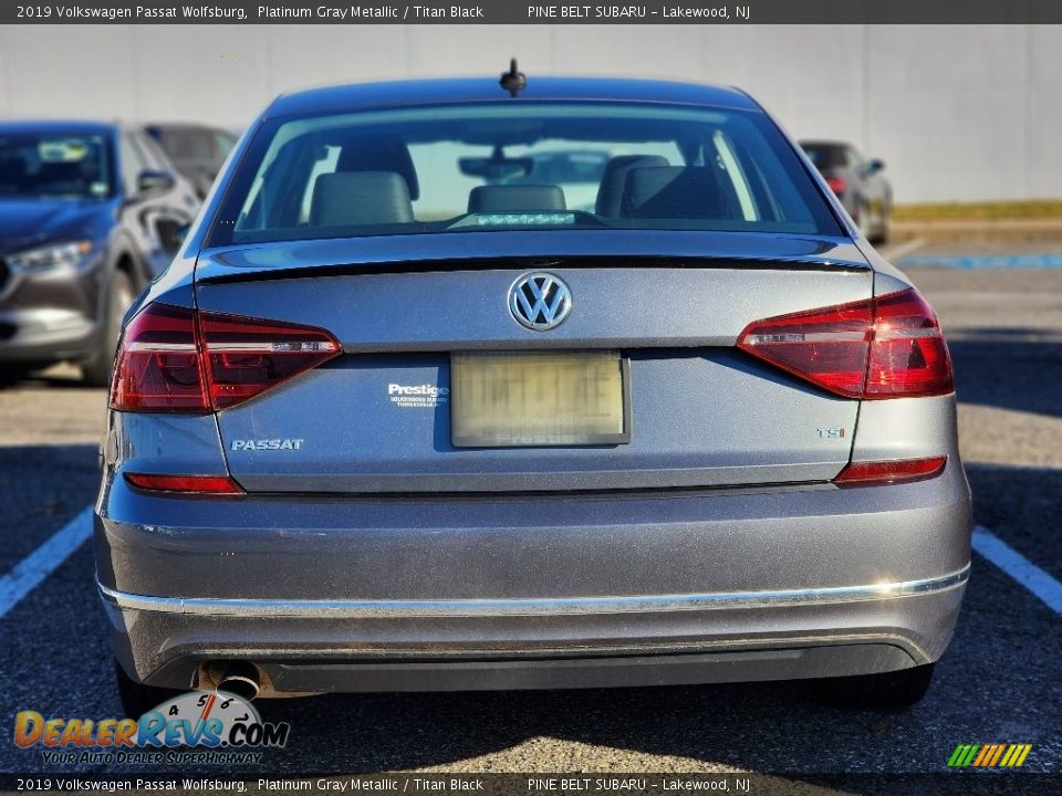 2019 Volkswagen Passat Wolfsburg Platinum Gray Metallic / Titan Black Photo #9