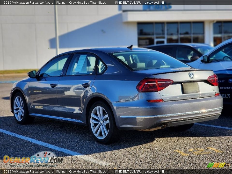 2019 Volkswagen Passat Wolfsburg Platinum Gray Metallic / Titan Black Photo #10