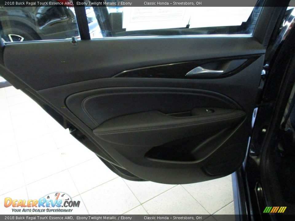 2018 Buick Regal TourX Essence AWD Ebony Twilight Metallic / Ebony Photo #25