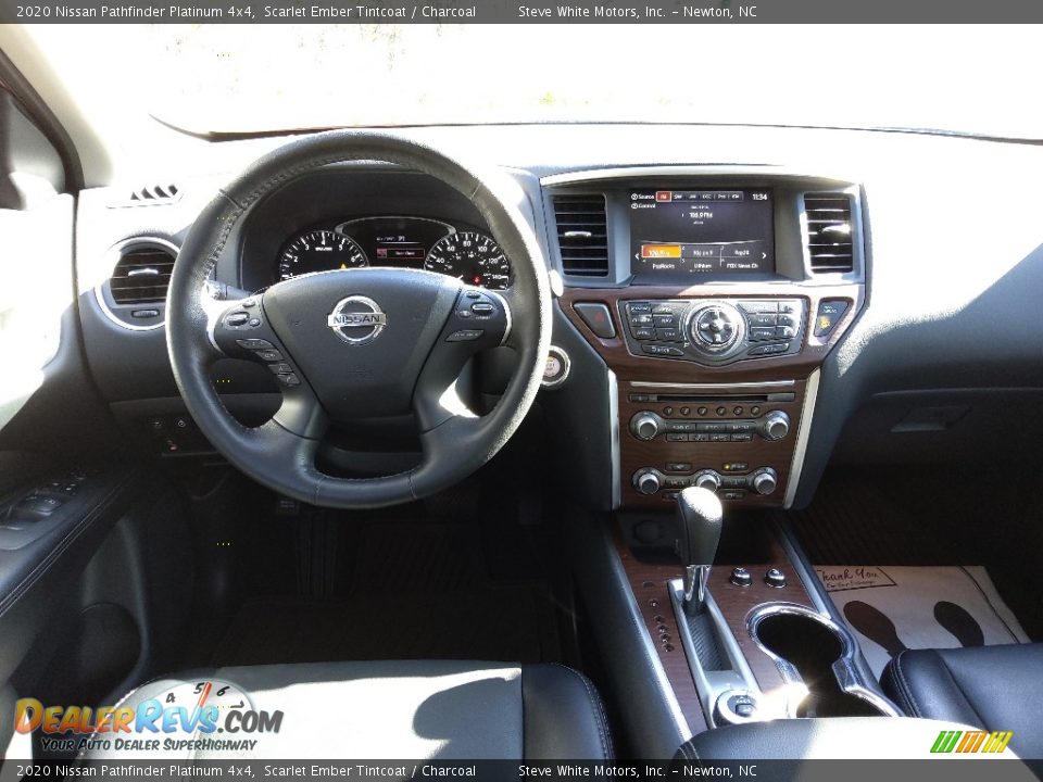 Dashboard of 2020 Nissan Pathfinder Platinum 4x4 Photo #15