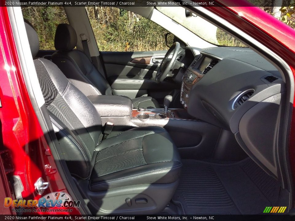 Front Seat of 2020 Nissan Pathfinder Platinum 4x4 Photo #20