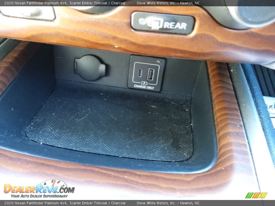 Controls of 2020 Nissan Pathfinder Platinum 4x4 Photo #30